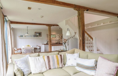 Ebbesborne Wake Cottage | THE CART BARN, pet friendly, with a garden in Ridge