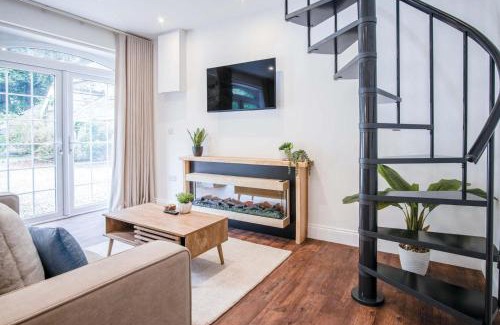Ludchurch House | The Carthouse - 1 Bedroom Cottage - Princes Gate