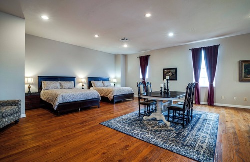 Rockwall Bed & Breakfast | The Castle at Rockwall