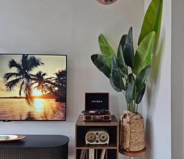 Lake Davis - Greenwood Apartment | The Catherine by The GuestHouse Collection