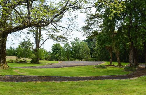 Strabane Hotel | The Cedar Country Hotel