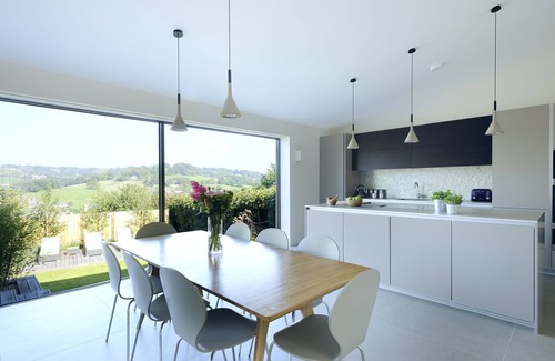 Lyme Regis House | The Cedar House in Lyme Regis. Luxurious contemporary home, with a beach hut.