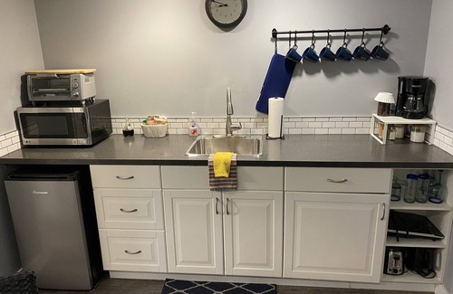 Yellowhead County House | The Cedar Suite