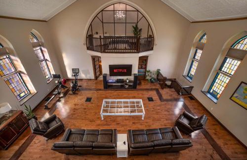 Morris-Turnberry House | The Chapel Retreat