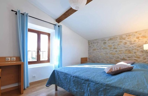 Tornac House | THE CHARM AND COMFORT OF A BEAUTIFUL COUNTRY APARTMENT