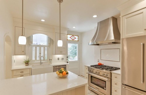 Cherokee Triangle House | The Cherokee Homestead/5BR home/Great location!