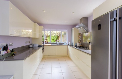 Glastonbury House | The ChestnutsnLuxury self catering accommodation in Glastonbury