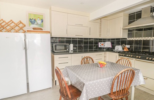 West Knoyle Cottage | THE CIDER BARN, pet friendly, with a garden in West Knoyle