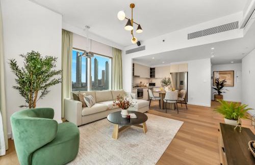 Za'abeel 2 Apartment | The Cinema Suite Luxury 2-Bed Near Dubai Mall