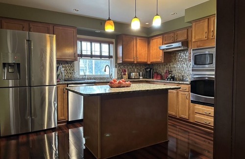 Pawtucket Apartment | The Cityscapes Apartment
