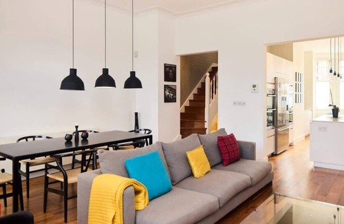 Northcote House | The Clapham Crib - Spacious 4 Bdr House with Patio