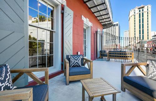 Central Business District Apartment | The Claudette