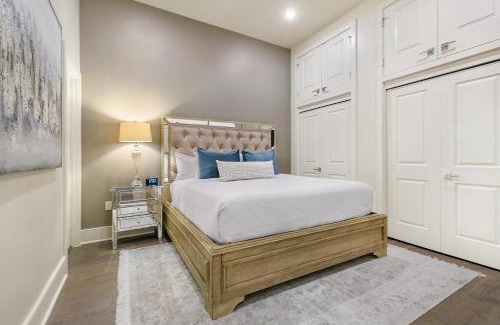 Central Business District Apartment | The Claudette