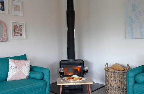 Te Anau House | The Clearwater Cottage - Te Anau Holiday Home