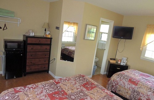 Frontenac Hotel | The Clipper Inn