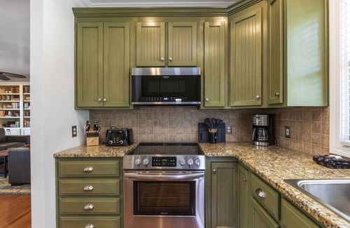 Pleasure Point House | The Clo Cottage on Lake Martin