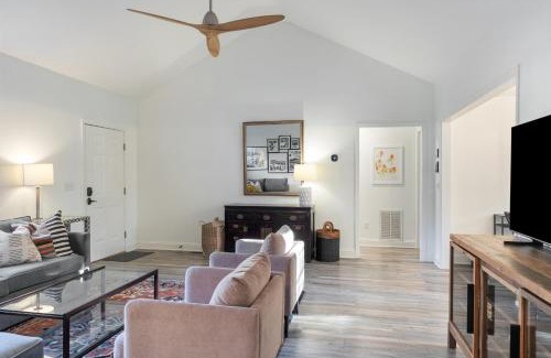 Athens House | The Clover Cottage in Normaltown