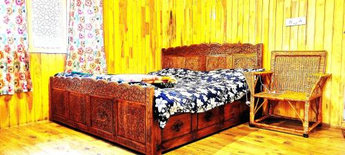 Nishat-Shalimar House | The CLOVER INN