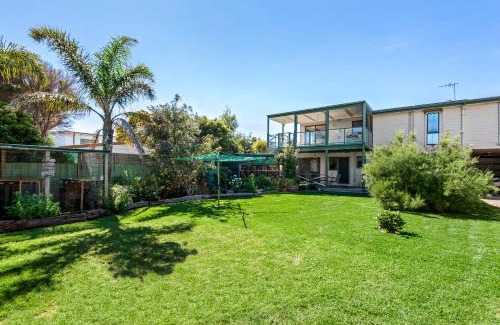 Indented Head House | The Coach House