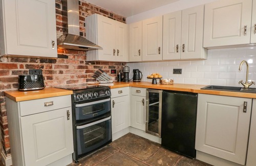 Wrinehill Cottage | The Coach House