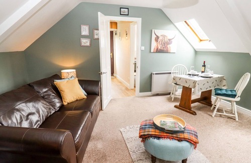 Newent House | THE COACH HOUSE, romantic in Newent