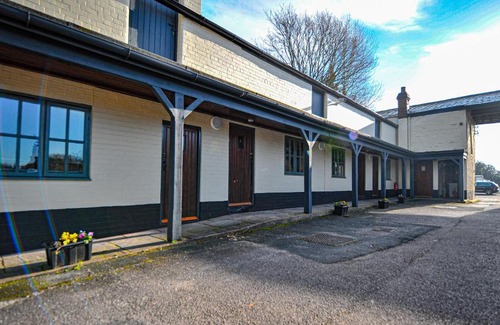 Northwich Hotel | The Coachman Pub, Hartford, ROOM ONLY
