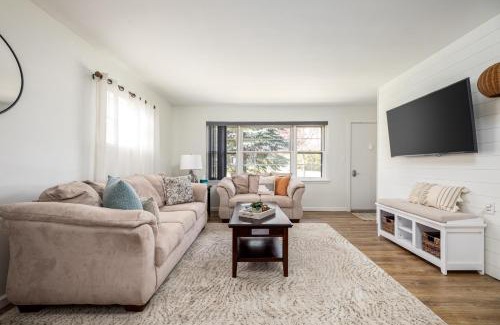Traverse City House | The Cochlin Cottage, AC, Fenced Backyard, Fire pit