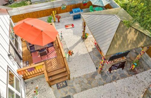 Downtown San Antonio House | The Coco House/Lone Star Dist/Jacuzzi/Golf Cart