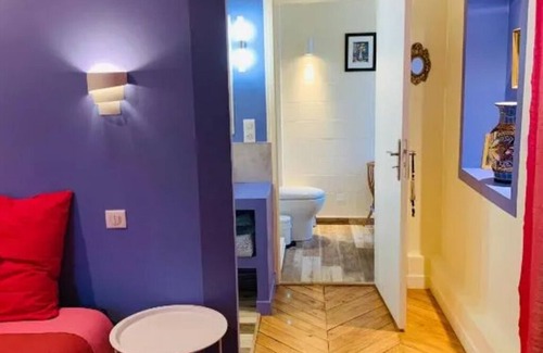 Commarin Bed & Breakfast | The colors of Commarin Chambre Bleue