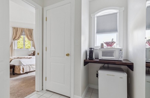 Harper's Choice Hotel | The Columbia Inn at Peralynna Manor