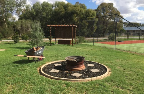 Yarrawonga House | The Complete Retreat