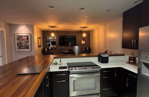 Old Northside House | The Conclave Experience - 2 bed, 1.5 Bath