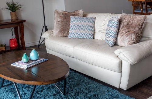 Wellington Cottage | The Consecon-Waterfront PEC stay