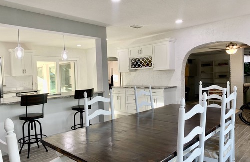 Surfside House | The Coral Beach House on Canal- Walk to Beach!