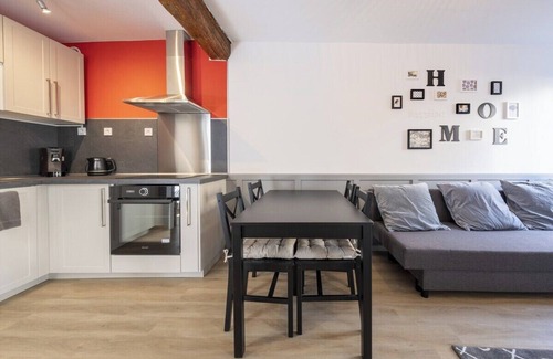 Saint-Cheron Apartment | The Cosy Nest ~ Comfort ~ Parking ~ Terrace