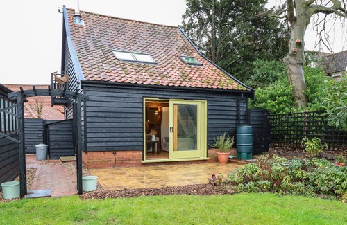 Diss Cottage | THE COTTAGE BARN, romantic, character holiday cottage in Rickinghall