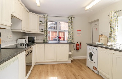 Middle Winterslow Cottage | THE COTTAGE, family friendly, with open fire in Winterslow