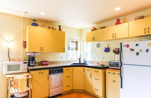 Newport Cottage | The Cottage - Newport Eclectic Charm