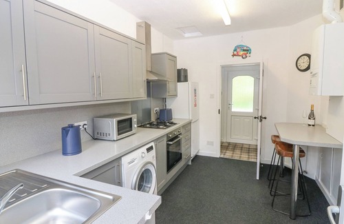 Kirriemuir Cottage | THE COTTAGE, pet friendly, character holiday cottage in Kirriemuir