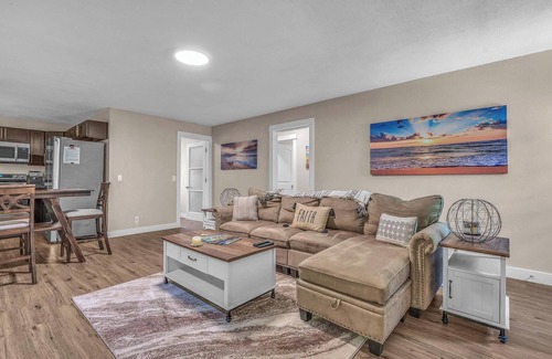 Seal Rock House | The Cottage Seal Rock: Ideal blend of Pacific Northwest charm.