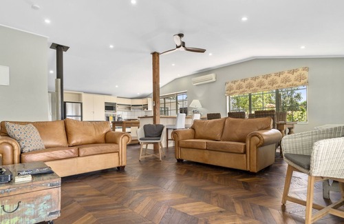 Western Bay of Plenty District House | The Cottage - Te Puke Holiday Home