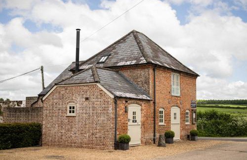 Tarrant Launceston House | The Cottages at Launceston Farm