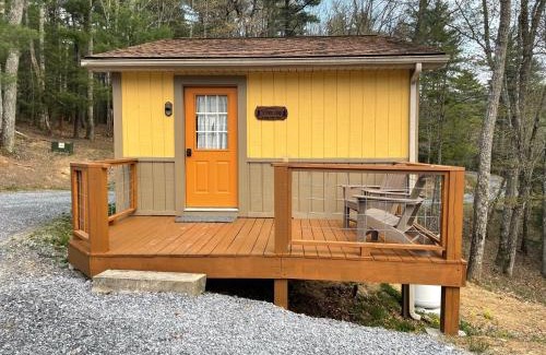 Flat Top House | The Country Cottage by On Cue Properties