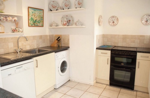 Kemerton Cottage | The Courtyard Cottage