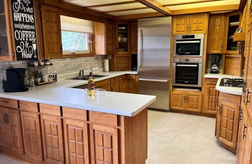 Lighthouse Cove House | The Cove 4 bedrooms, 8 guest + futon, 3 full baths