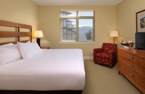 Westbank Resort | The Cove Lakeside Resort