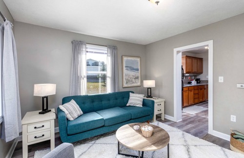 Shelbyville House | The Cove Near Gun Lake W/Hot Tub and Fire Pit