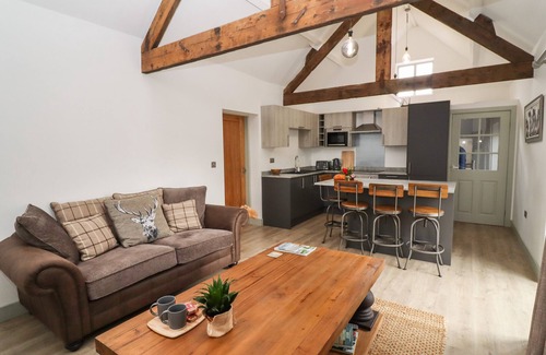 Stainforth Cottage | THE COW SHED AT PEAR TREE FARM, pet friendly in Sykehouse
