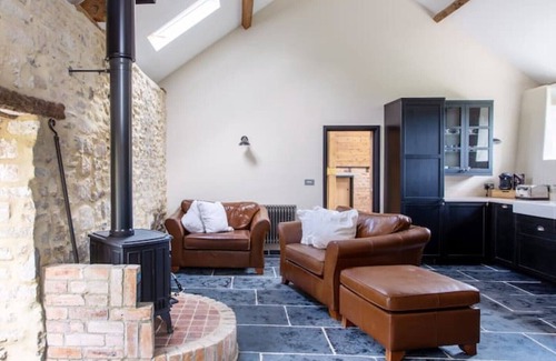 Littlebredy Apartment | The Cowshed, Washing Pool Barns - suite for two