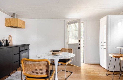 Holly House | The Cozy Bungalow — Walk to coffee, bars, eats